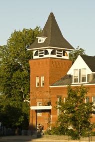 ɣDЌW(xu) Thornton Academy